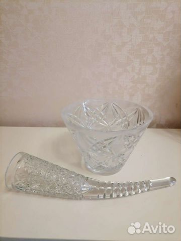 Хрустальная ваза и рог