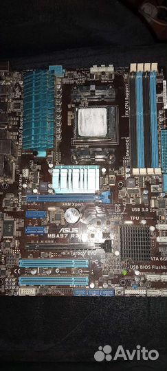 Материнская плата с процессором и памятью