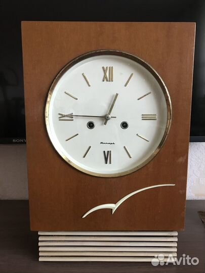 Часы настенные с боем янтарь