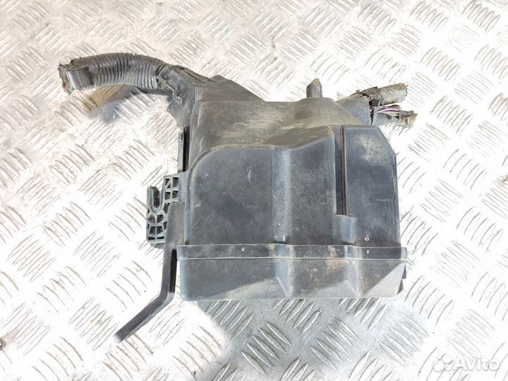 Блок предохранителей моторный Ford Fiesta 2008-201