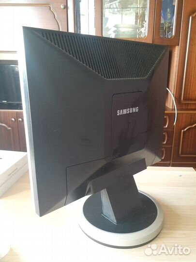 Монитор Samsung SyncMaster 940N, 1280x1024