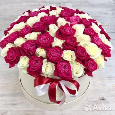 Розы в коробке Доставка цветов