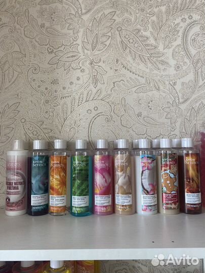 Гели для душа Avon