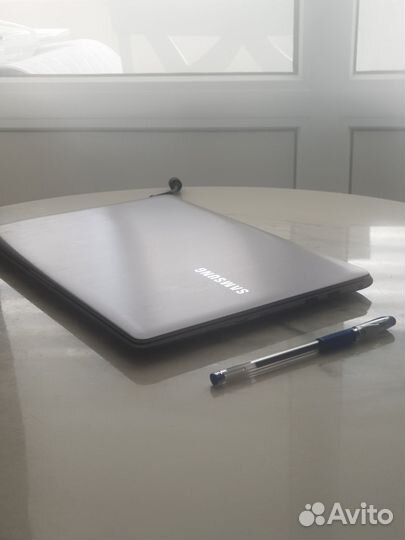 Ноутбук (ультрабук) Samsung NP730U3E-K02.ф