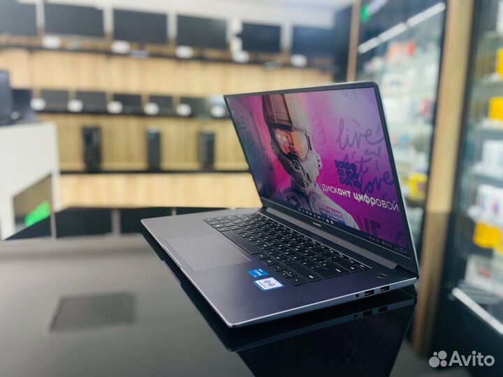 Мощный ноутбук 15,6