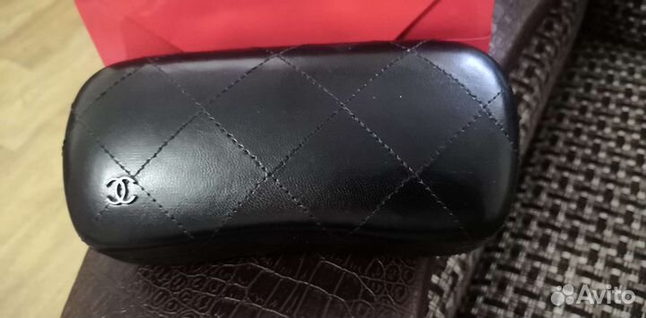 Солнечные очки женские