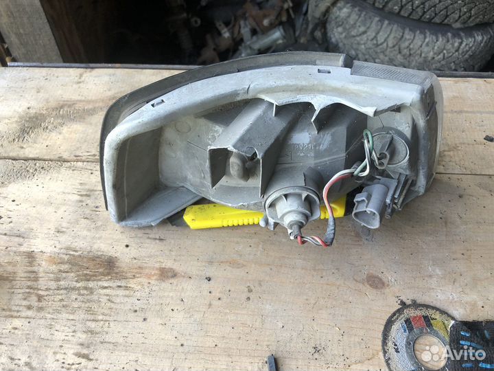 Габарит левый Toyota Vista SV41