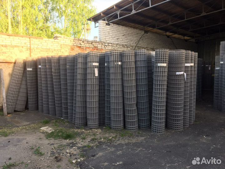 Распродаю сетку сварную в полимерном покрытие