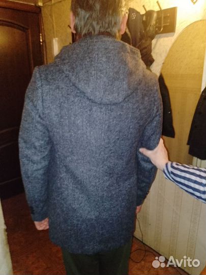 Пальто мужское с капюшоном