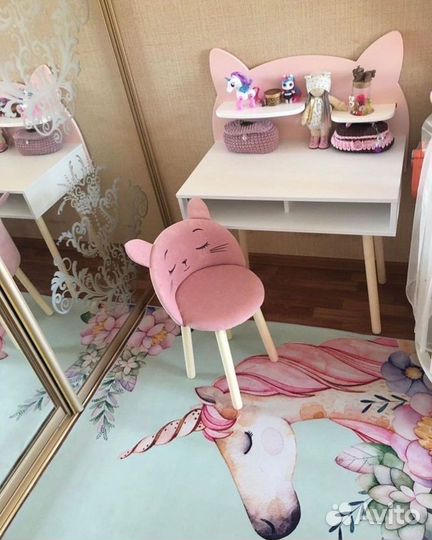 Детский стол