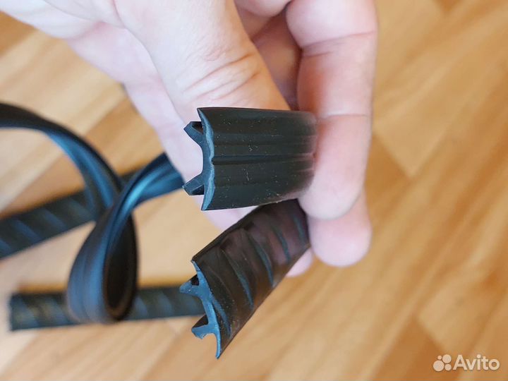 Резинка в т-паз дуг Thule