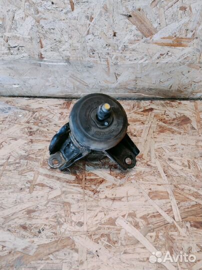 Опора двигателя правая Kia Rio