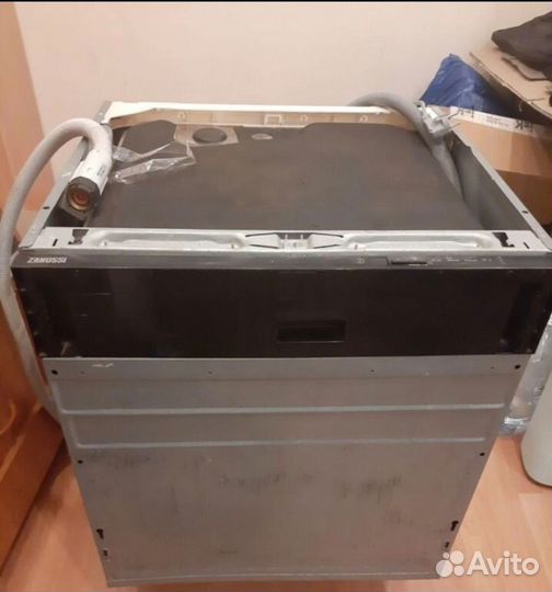 Посудомоечная машина Zanussi ZDT 12002FA