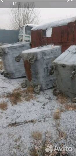 Мусорный бак 1.1м3