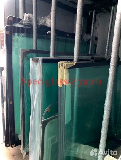 Стекло кабины New Holland LW 80B