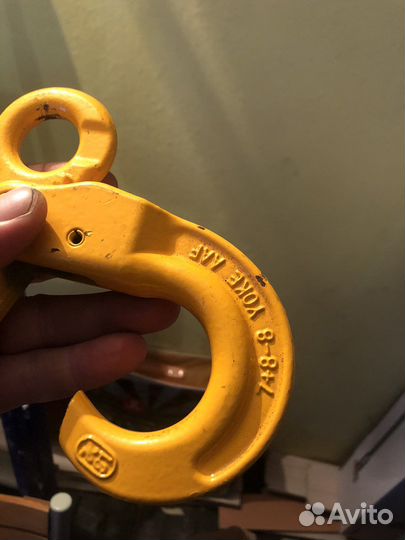 Гак защёлкивающийся