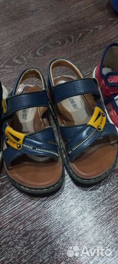 Детские сандали кеды осенние ботинки 29,30,31