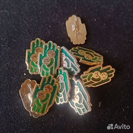 Значок день защиты детей. 5 вид