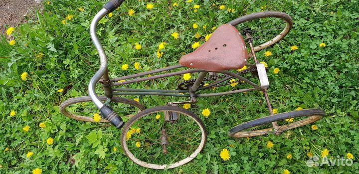 Трехколесный детский велосипед раритетный