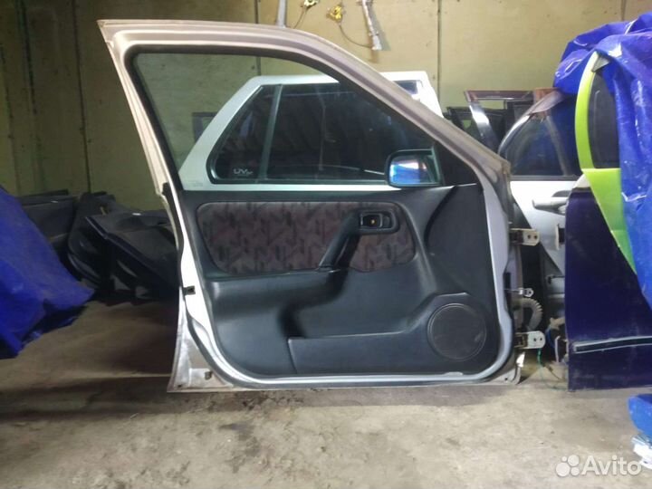 Двери на nissan primera p11