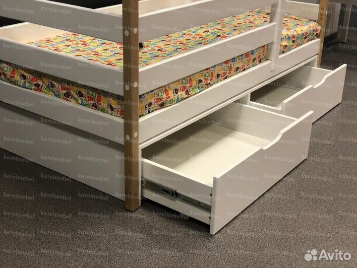 Кровать домик