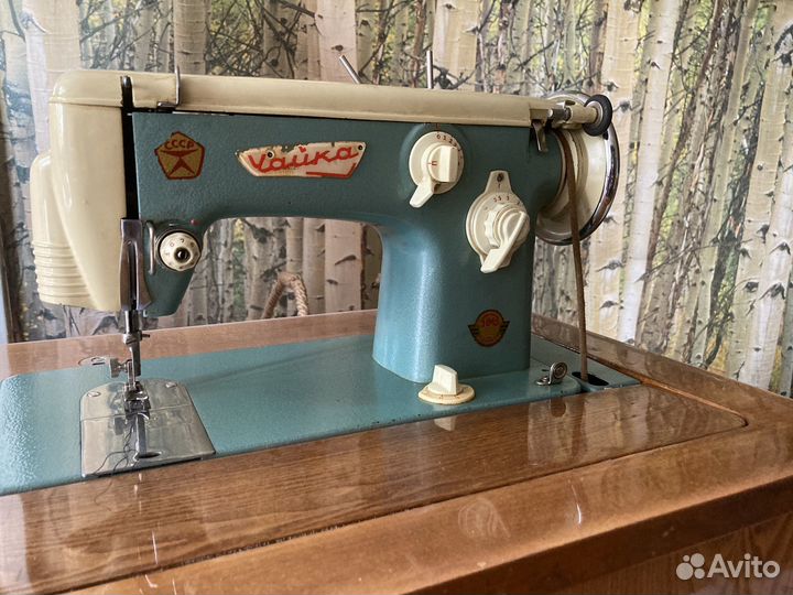 Швейная машина Чайка