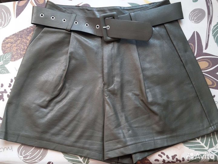 Женские шорты из эко-кожи