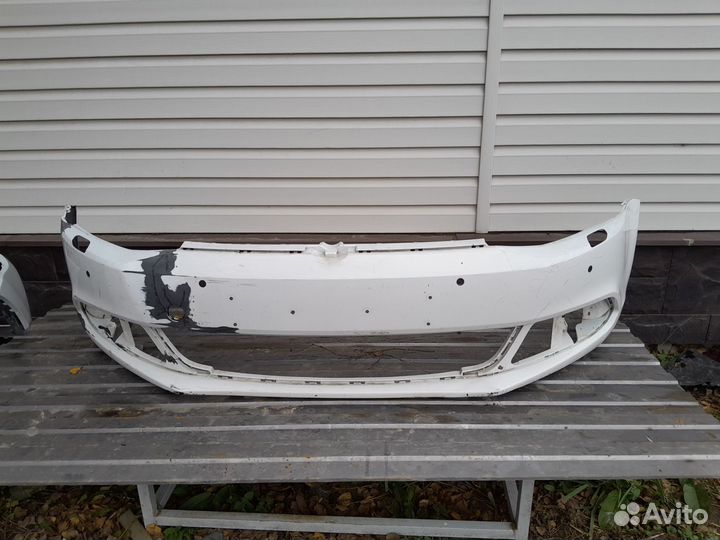 Бампер передний 5сu807221 Volkswagen Jetta