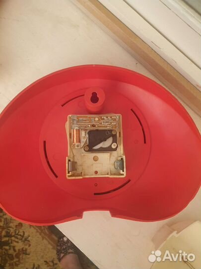 Магнитофон и часы СССР