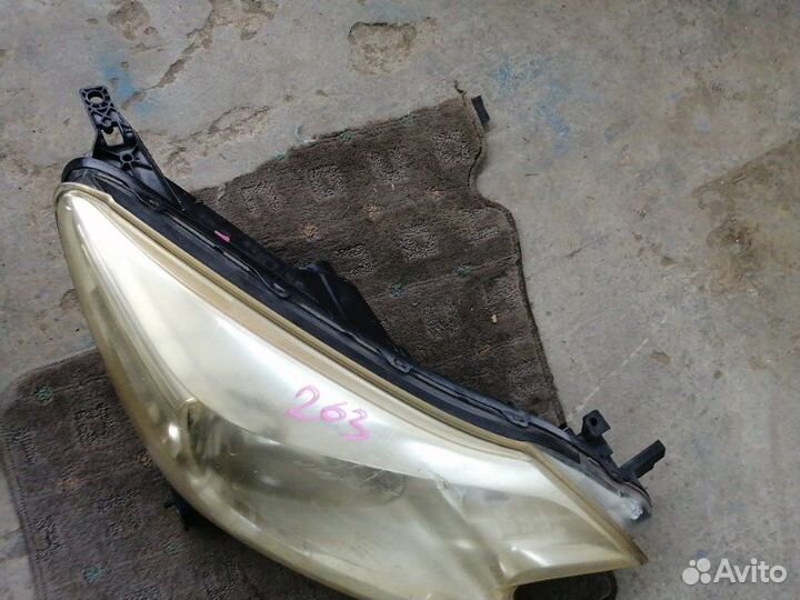 Фара передняя правая Nissan Note E12