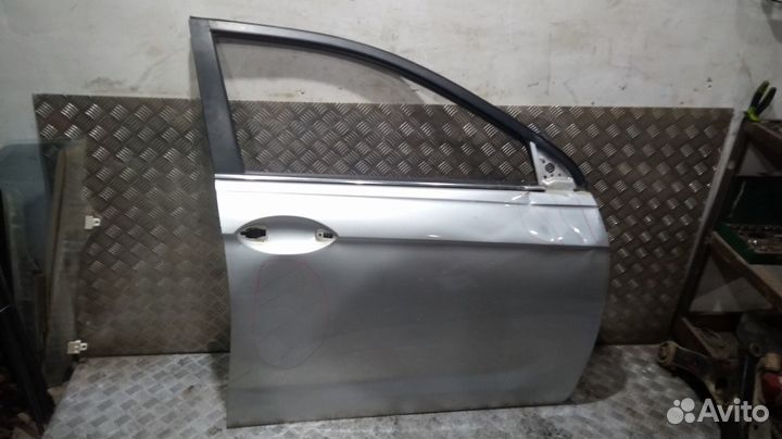 Дверь Solano (2016) пер R дефект б\у (арт. BBF6101002Y98)