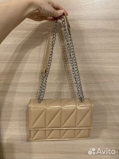 Сумка клатч женская бежевая на цепочке