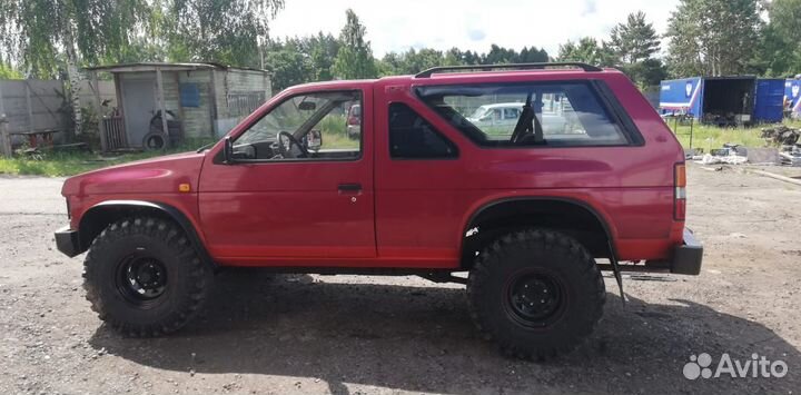 Nissan Terrano 2.4 МТ, 1988, 210 000 км