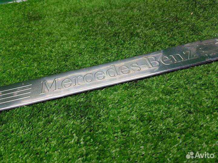 Накладка порога Mercedes-Benz B W246 M270.910 2012