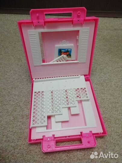 Кукольный домик чемодан