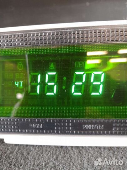 Часы электронные настольные СССР