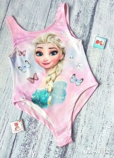 Купальник слитный для девочки новый