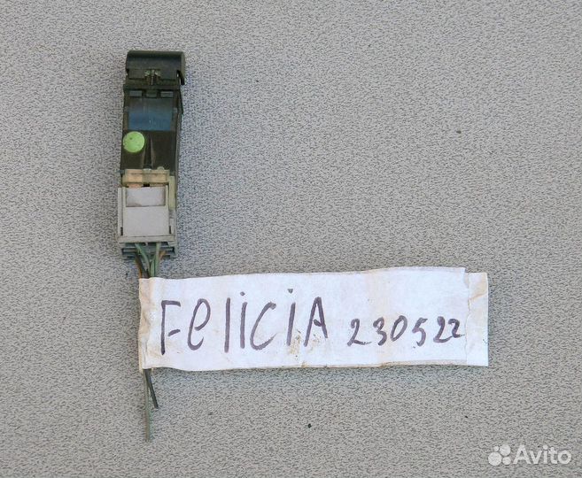 Кнопка обогрева заднего стекла Skoda Felicia