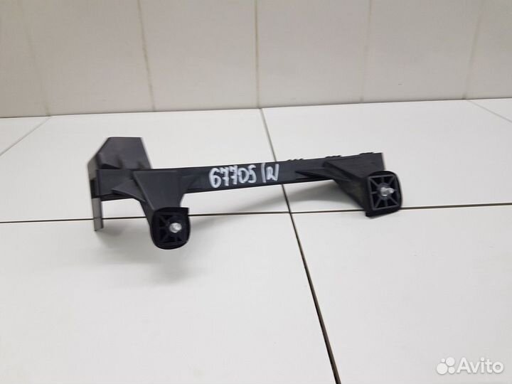 Направляющая переднего правого стекла