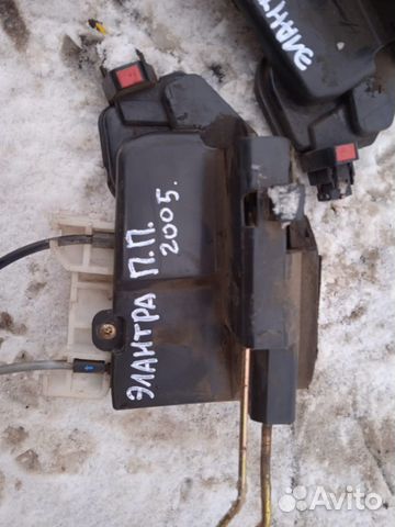 Замок двери передний правый Hyundai elantra xd