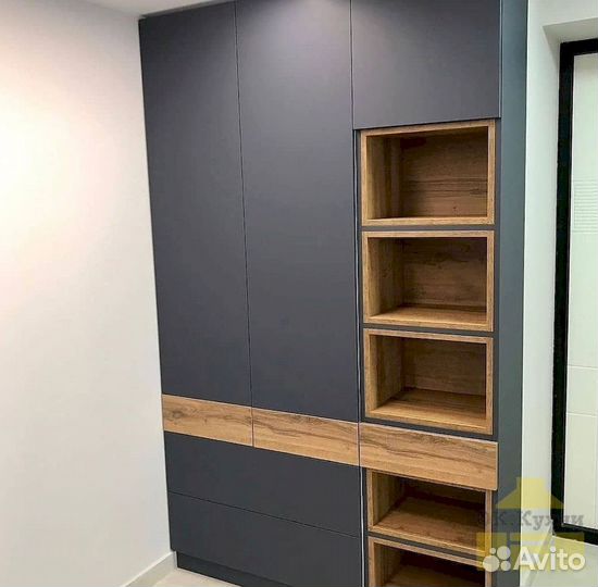 Шкаф распашной