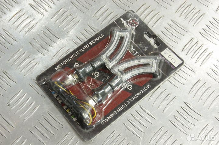 Поворотники передние