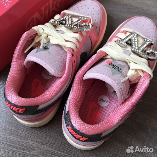 Nike dunk low barbie