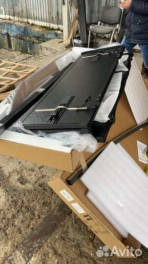 Крышка в кузов toyota hilux revo