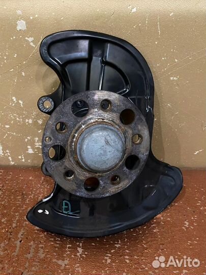 Поворотный кулак Mercedes Benz w204 c-class m274