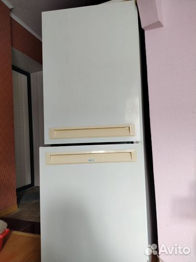 Холодильник бу стинол