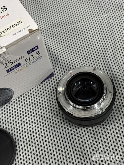 Meike 25mm f1.8 для fujifilm