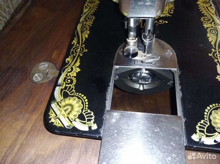 Швейная машинка 