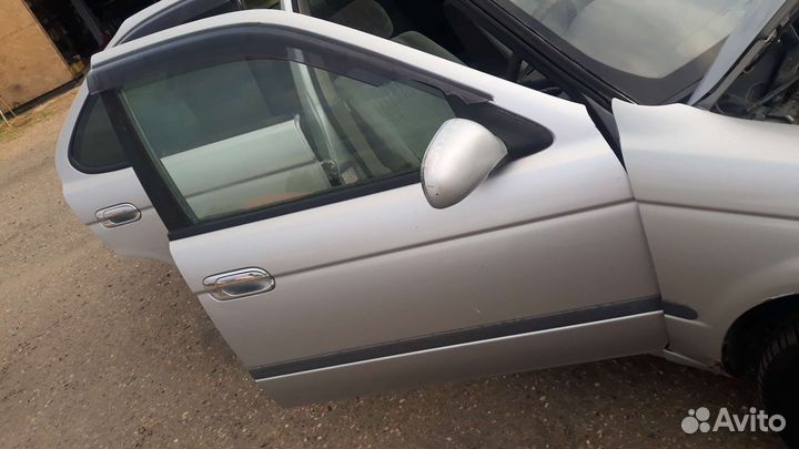 Дверь правая передняя nissan sunny b15