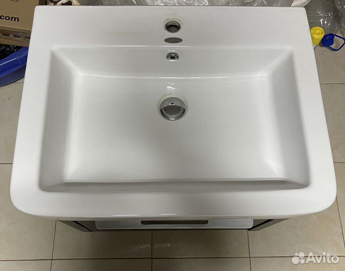 Тумба для ванной с раковиной Cerutti б/у